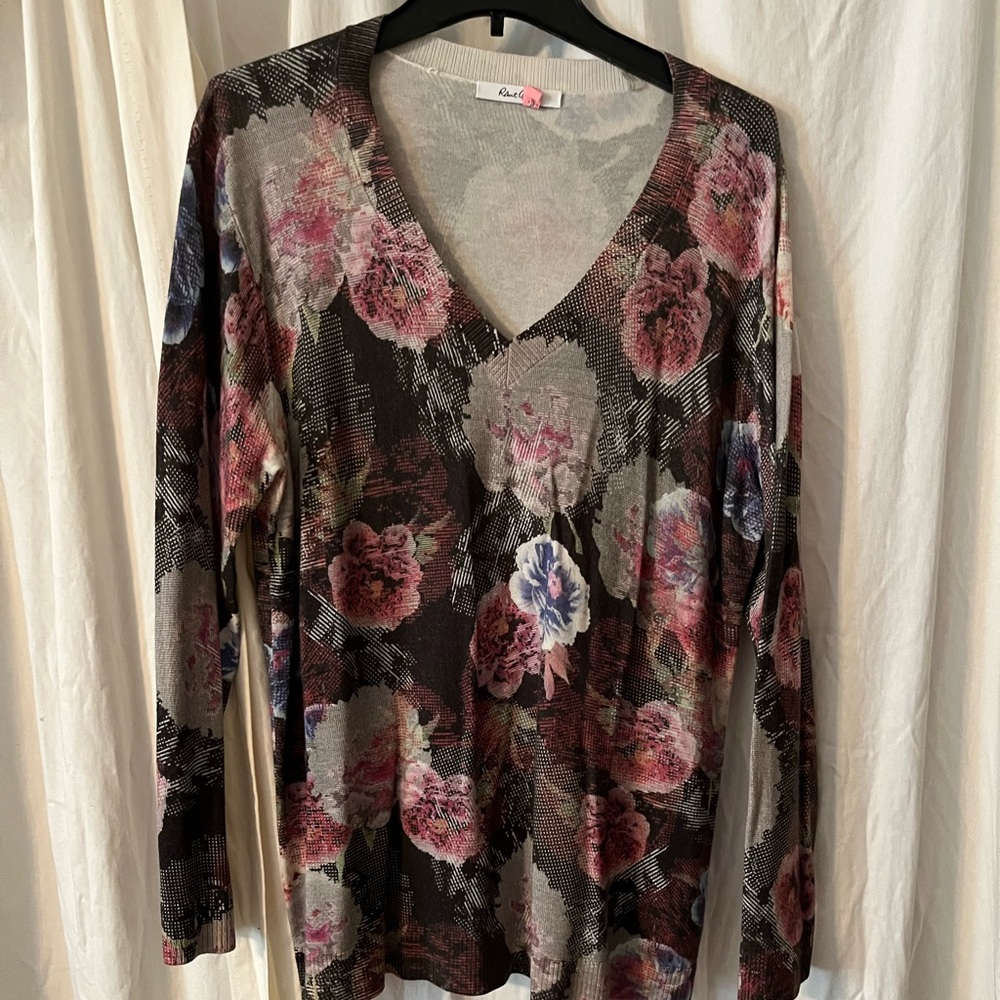 Robert graham vneck sweater